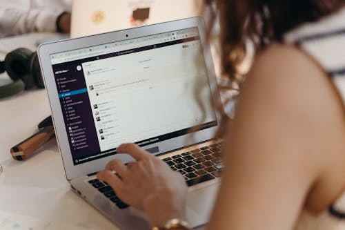 Customer Service Outsourcing Costs, Pros & Risks